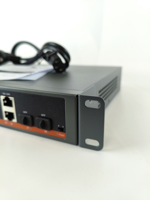 Коммутатор XVI SWP3224, L2, 24 PoE 10/100/1000, 2UpLink, 2 SFP, 300Вт, 54Gbps, 8K MAC