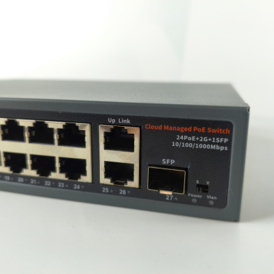 Коммутатор XVI SWP3224, L2, 24 PoE 10/100/1000, 2UpLink, 1 SFP, 300Вт, 54Gbps, 8K MAC