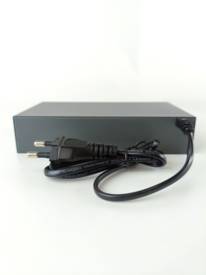 Коммутатор XVI SWP1508, 10_портов: 8_портов 100Мбит/с с PoE + 2_порта 1Гбит/с, 96Вт